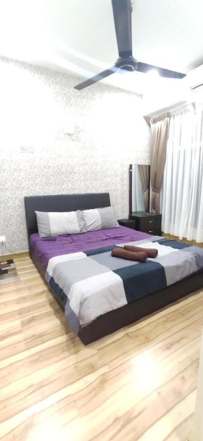 Appartement Dperdana -Dinies Pool,Wifi, Centre Of Kota Bharu, 4-5 Pax Extérieur photo