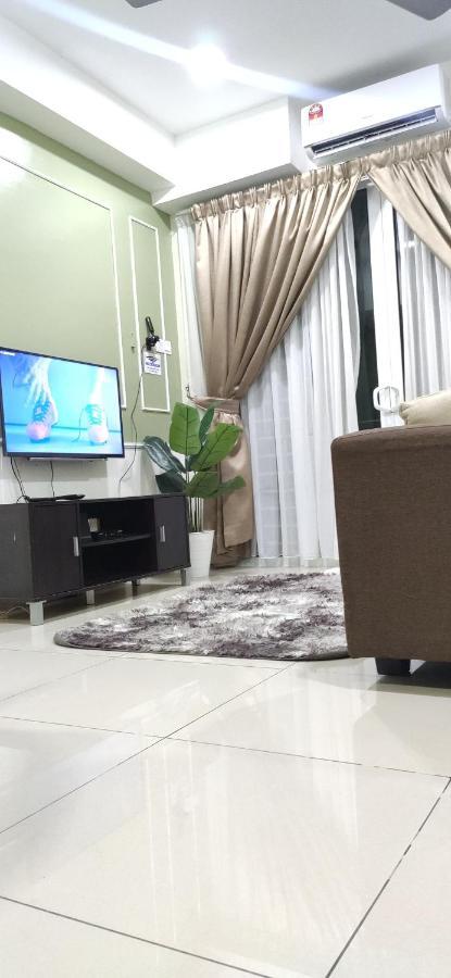 Appartement Dperdana -Dinies Pool,Wifi, Centre Of Kota Bharu, 4-5 Pax Extérieur photo