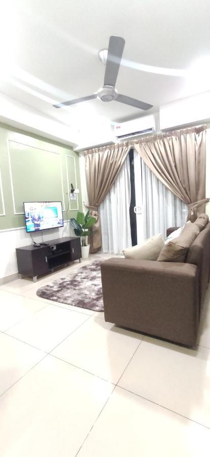 Appartement Dperdana -Dinies Pool,Wifi, Centre Of Kota Bharu, 4-5 Pax Extérieur photo