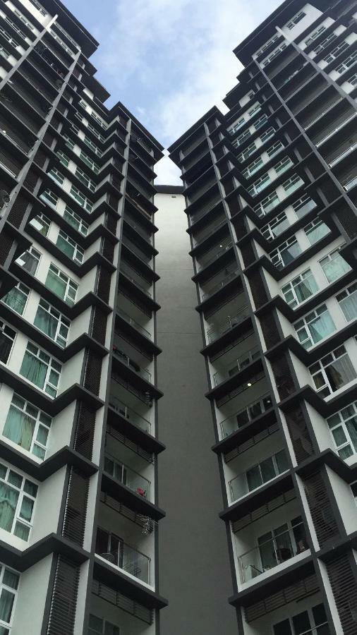 Appartement Dperdana -Dinies Pool,Wifi, Centre Of Kota Bharu, 4-5 Pax Extérieur photo